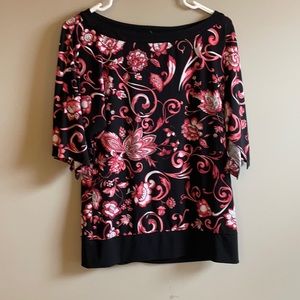 WHBM black/white/dark pink top size S
